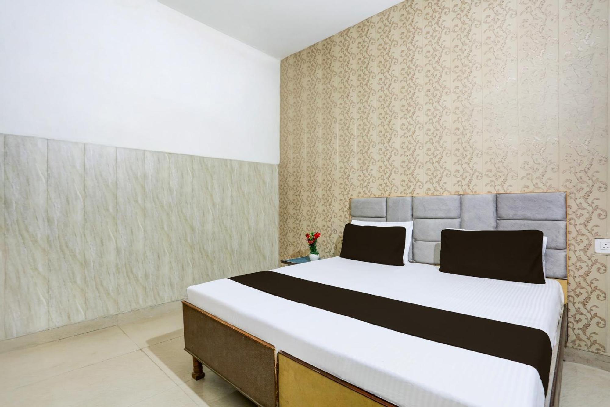 O Vk Palace Hotel 3*