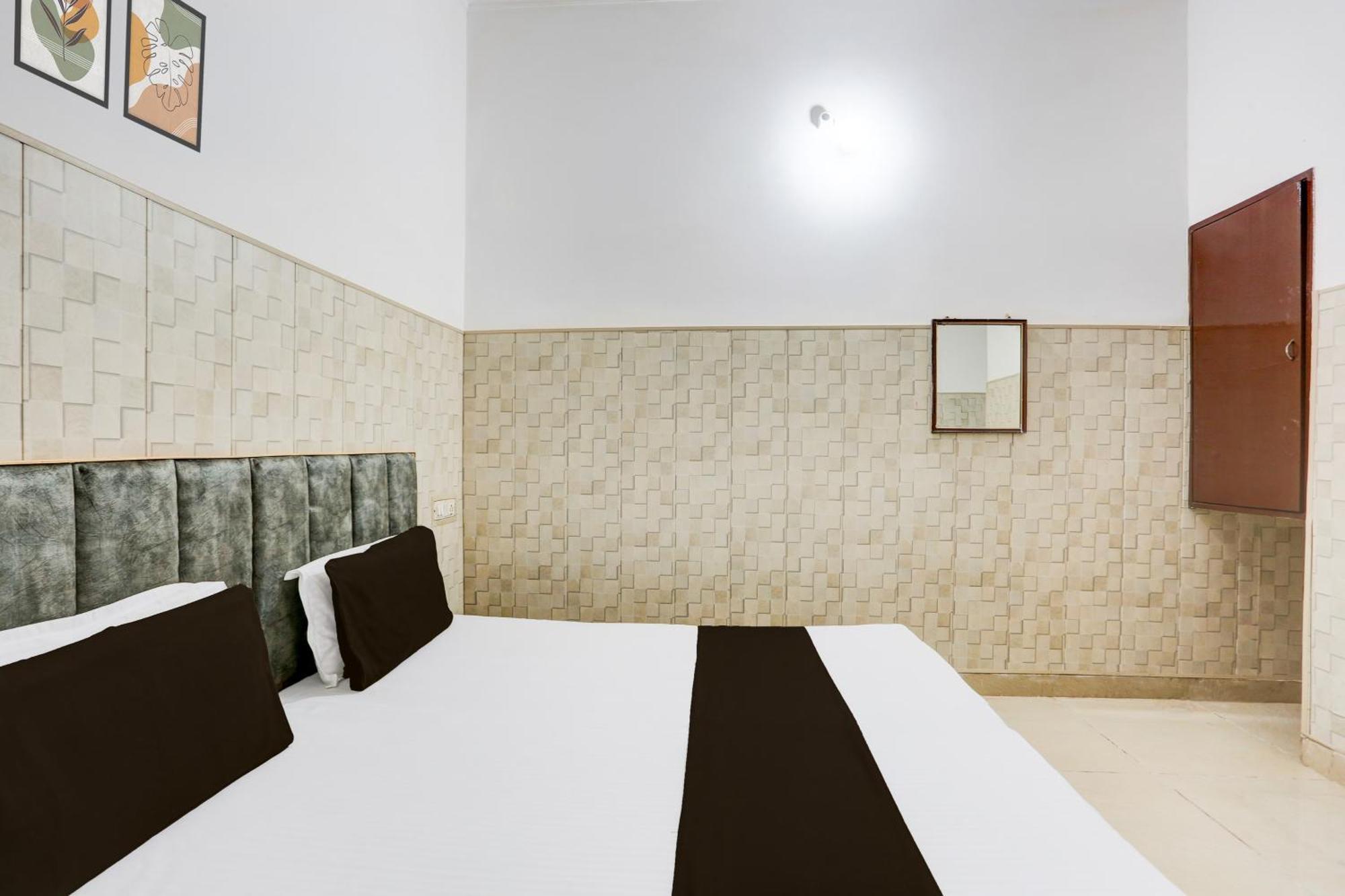 Hotel O Vk Palace 3*